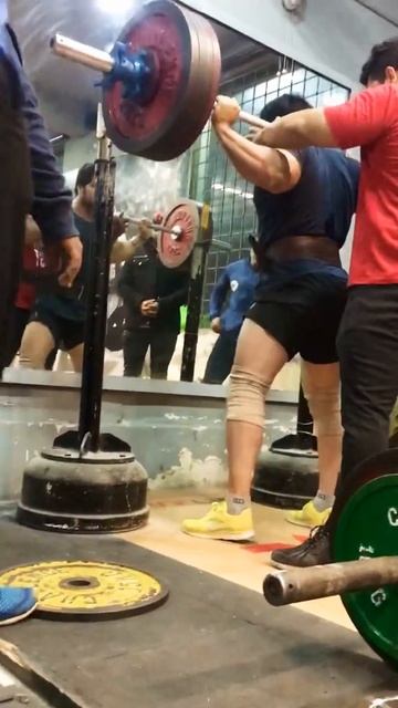 Squat 230 kgs . How to squat? Muscle flex #powerlifting #squat #weights #power #shorts смотреть онлайн
