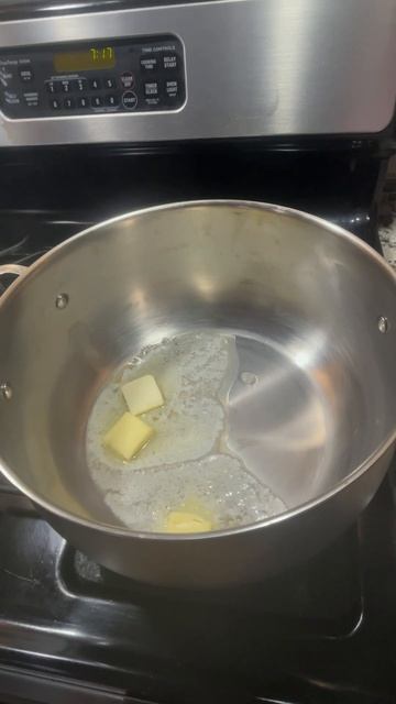 ASMR- Melting Butter #Shorts смотреть онлайн