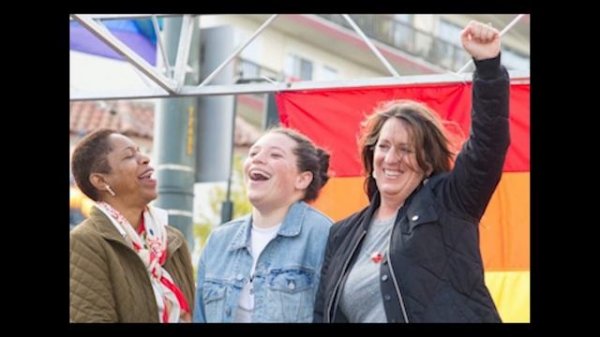 Oregon Transgender Woman Suing Insurance Company for Plastic Surgery