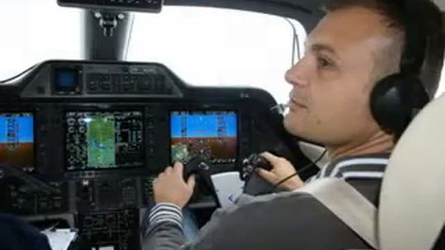 zeljko tesendic Embraer Phenom 100.mpg смотреть онлайн
