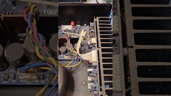 NAD C275BEE Power Amplifier