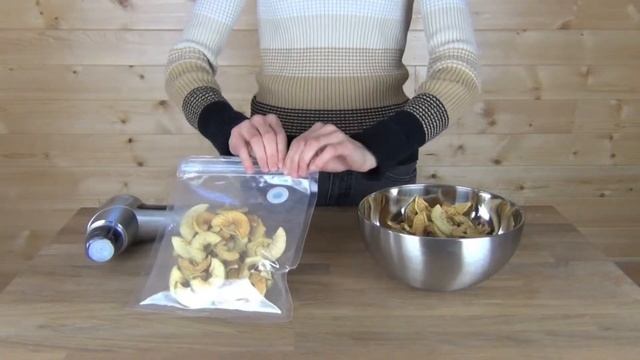 SmartVac 20 Vacuum Sealer Demonstration with Dried Apples смотреть онлайн