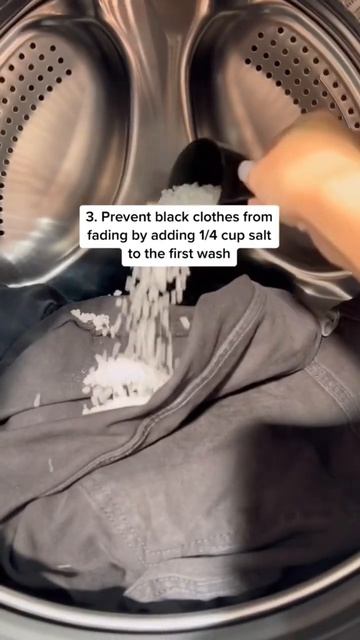 Make your clothes look new again with these 5 simple tricks 🧺♥️ #laundryhacks #hometips #shorts смотреть онлайн