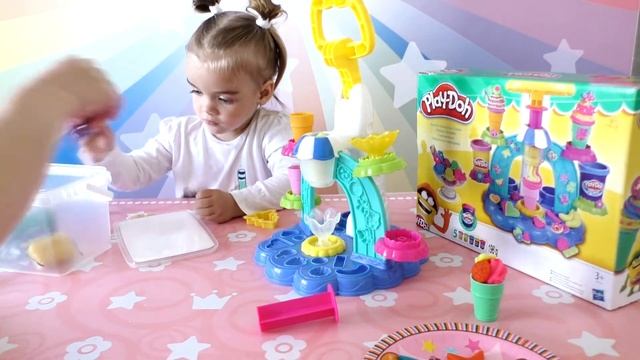 Готовим вкуснейшее мороженое с набором для игр Play Doh !!!! смотреть онлайн