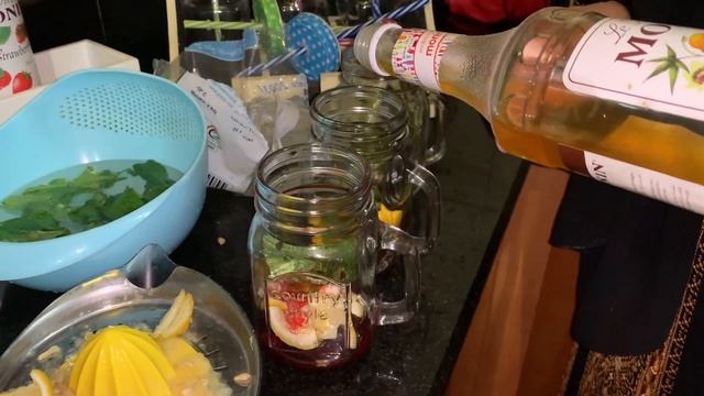 How to make Mojito Cocktail || Easy Summer Drink Recipe смотреть онлайн