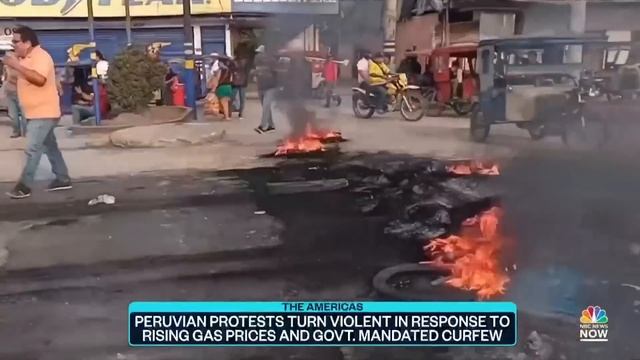 Peruvian Protests Turn Violent In Response To Rising Gas Prices And Curfew смотреть онлайн