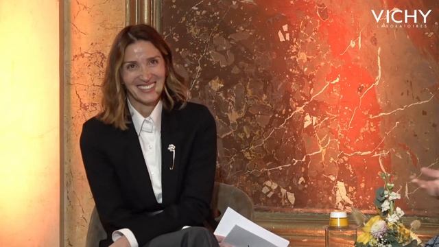 Vichy MENO Talks Panel смотреть онлайн