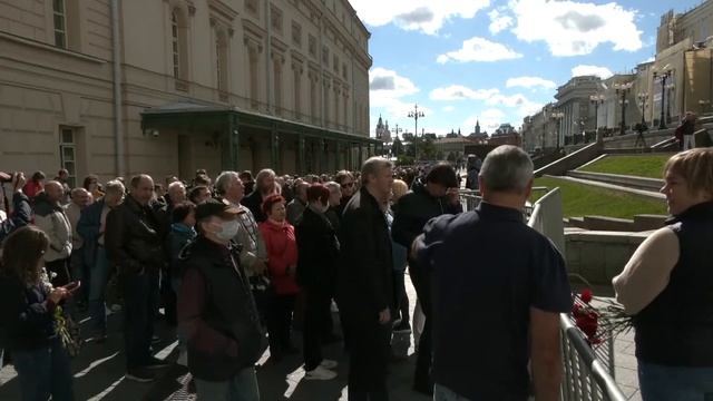 Watch again: Russians bid farewell to last Soviet leader Mikhail Gorbachev смотреть онлайн