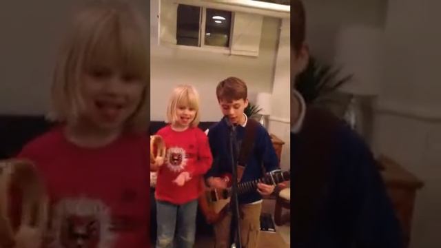 The trio signing "The Weight" for the first time смотреть онлайн