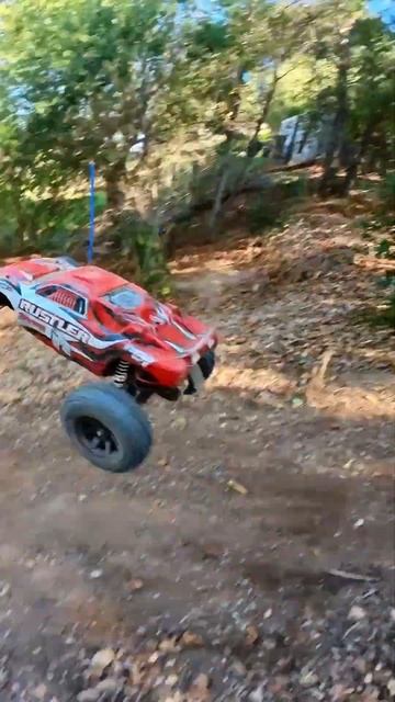 Massive Rc Car Jump #shorts #rc смотреть онлайн