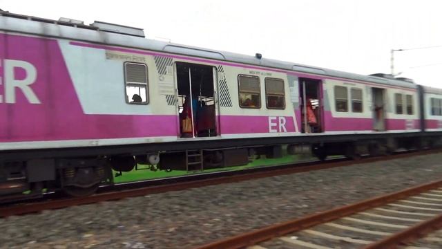 Beautiful EMU and Express trains accelerating on a huge curve | Tilting trains смотреть онлайн