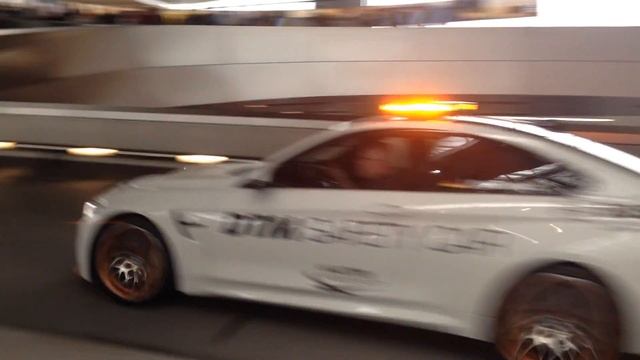 BMW M4 GTS DTM Safety Car onboard - Mitfahrt in der BMW Welt (1/4) смотреть онлайн