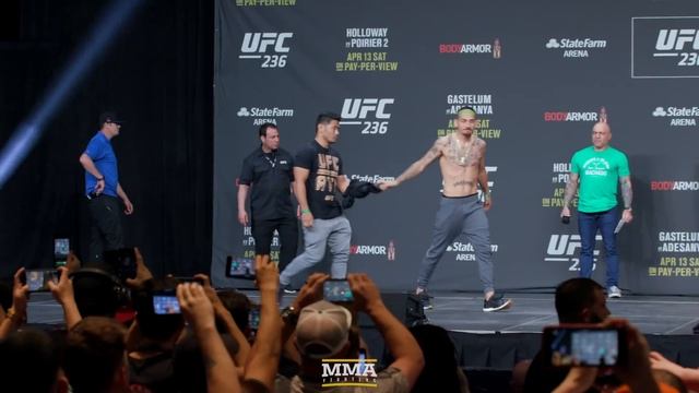 UFC 236: Max Holloway vs. Dustin Poirier Weigh-In Staredown - MMA Fighting смотреть онлайн