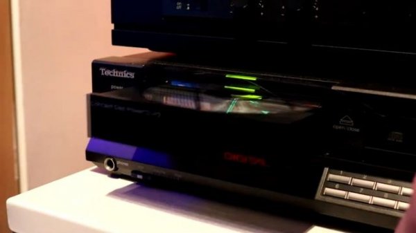 Technics SU-Z990 | Vintage Tech Tuesday