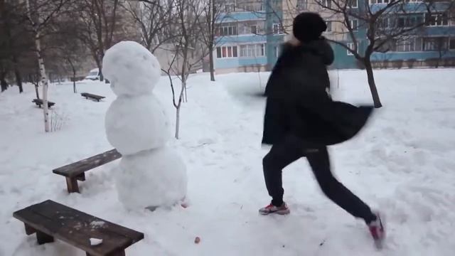 Как избить снеговика. смотреть онлайн
