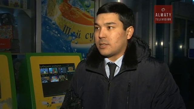 Алматы-1 теміржол вокзалында заңсыз орнатылған 12 лоторея аппараты сүрілді (27.12.16) смотреть онлайн