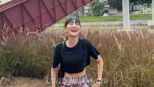 Soyeon yeni bir yarışmaya katılıyor. Miyeon'un yeni projeleri, Shuhua'nın parmağına ne oldu? смотреть онлайн