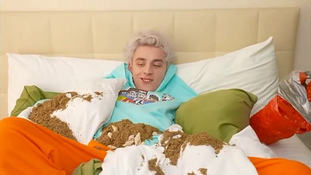 Влад а4 стал крабом!!!!