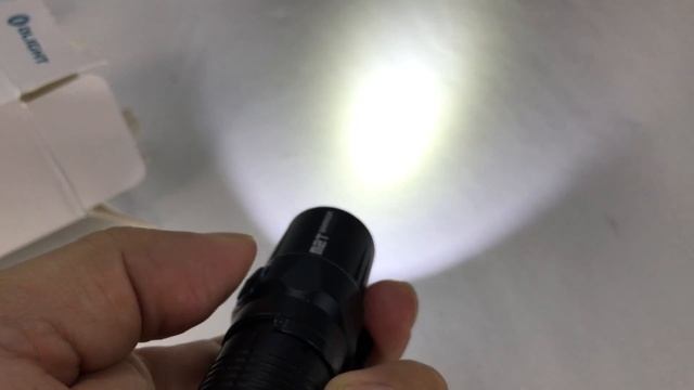 Olight M2T Warrior Tactical LED Flashlight Review смотреть онлайн