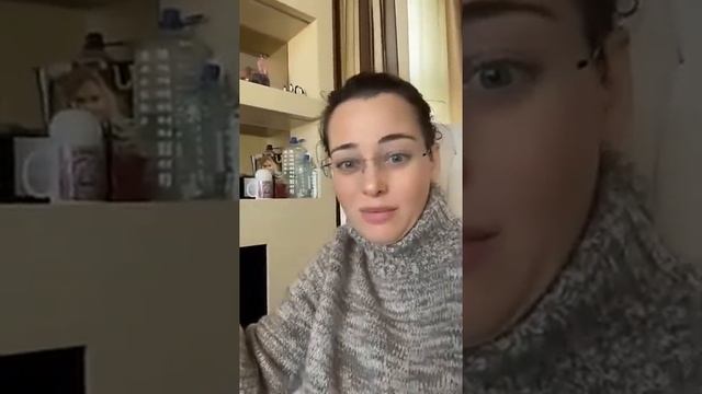 У нас у всех 24 часа в сутки смотреть онлайн