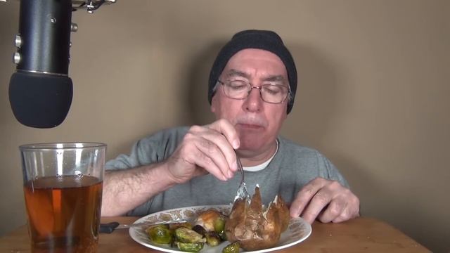ASMR Eating an Oven Roasted Chicken with Brussels Sprouts and Baked Potato смотреть онлайн