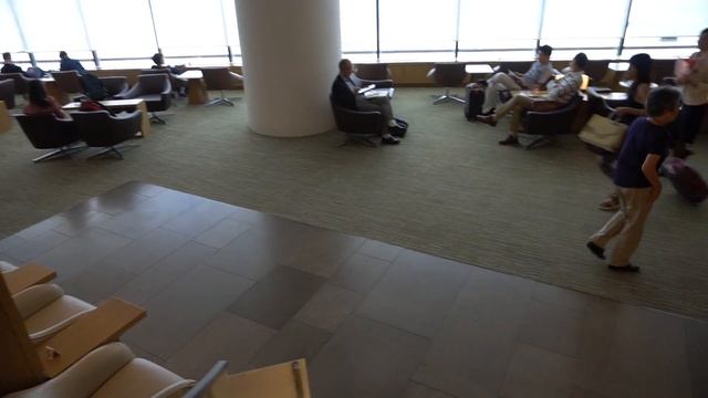 JAL Sakura Business Lounge Visit - Narita (NRT) Airport смотреть онлайн