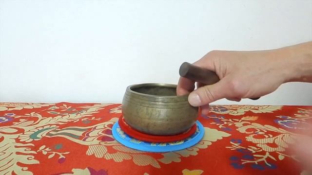 Antique Singing bowls | Mini Mani A5 881hz смотреть онлайн