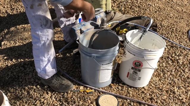 Graco 210 ES Airless Sprayer Clean Up смотреть онлайн