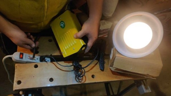 ZX7-200 miniGB 200A Mini Electric Welding Machine 1