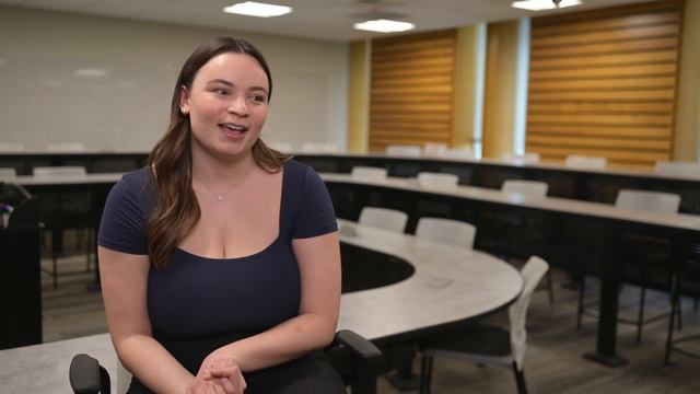 Mickayla and Lauren's Undergraduate Student Experience | Edwards School of Business смотреть онлайн