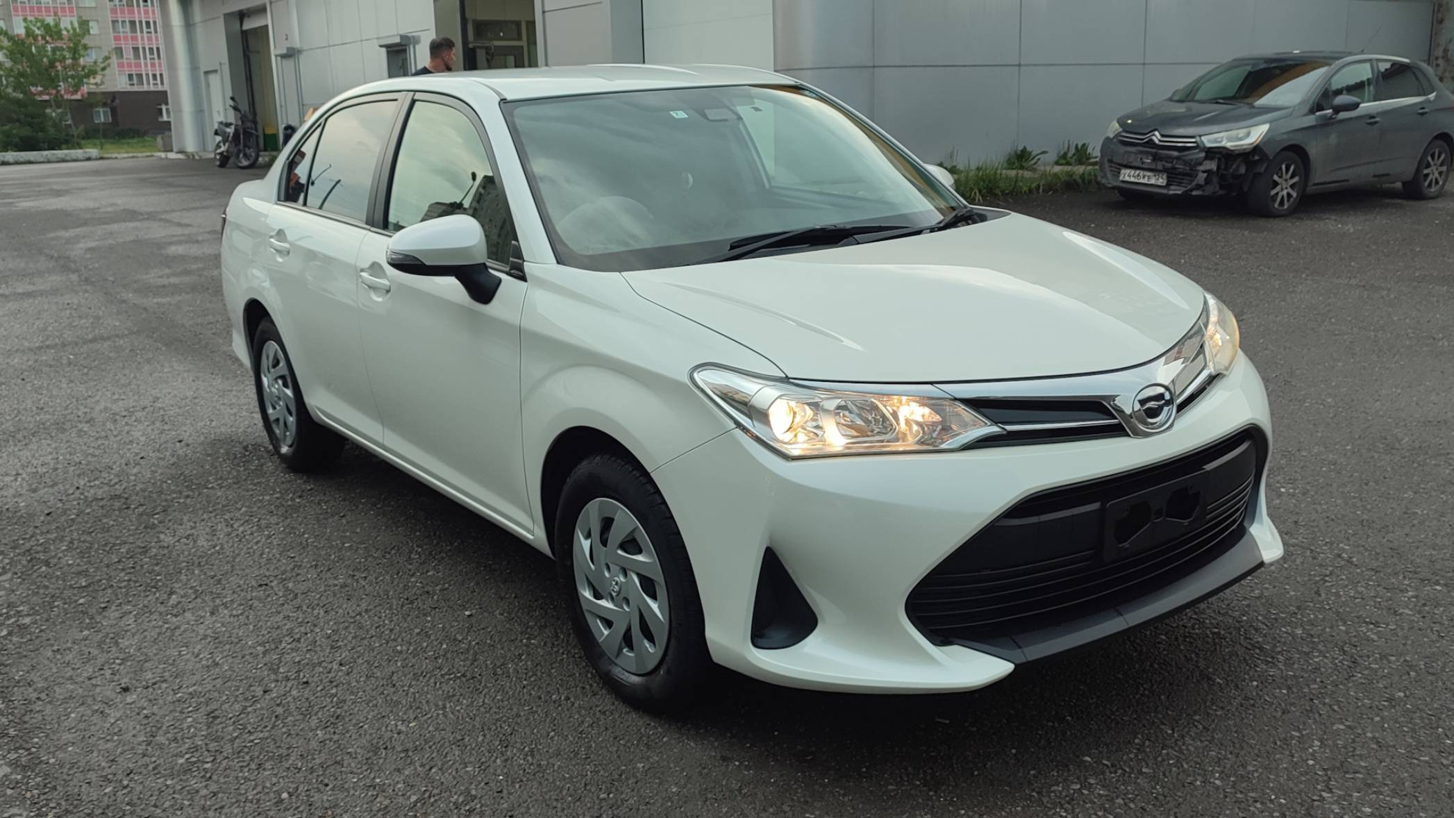 Toyota Corolla Axio 2е поколение 2й рестайл eva коврики в салон и багажник evabel.ru 8800-222-48-45 смотреть онлайн