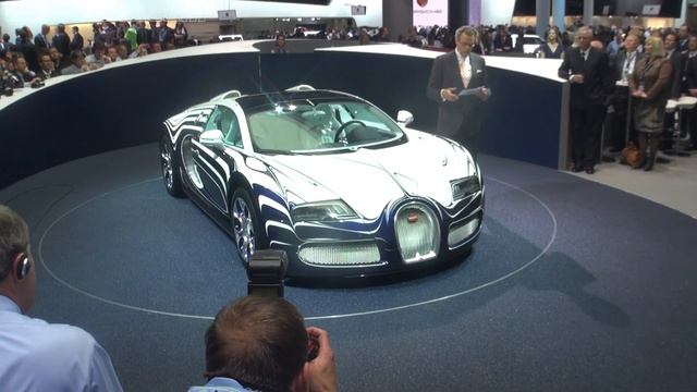 Presentation Bugatti Veyron 16.4 Grand Sport L’Or Blanc with Ferdinand Piech and Wolfgang Porsche смотреть онлайн