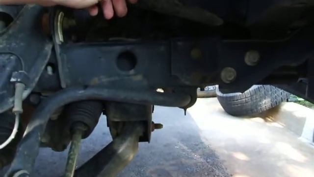 Installing Truck Gear Direct Hunter brush guard on 2007 Chevy Colorado, 10.8.2011 - part 1 смотреть онлайн