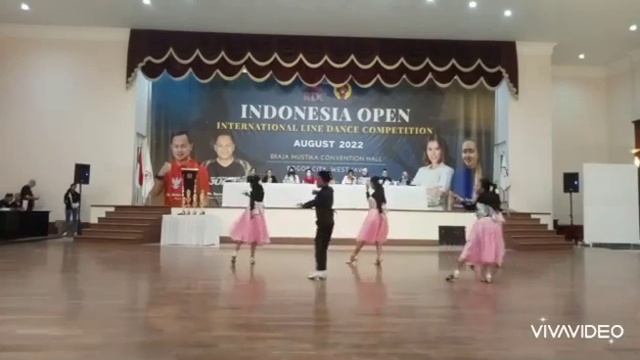 All I Ask l Linedance l choreographed by Santi Bodyline l demo by Safa, nugi, wawa, anggun, santi смотреть онлайн