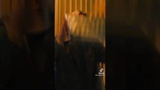 BradPitt vs Bad Bunny fight Bullet Train Movie смотреть онлайн