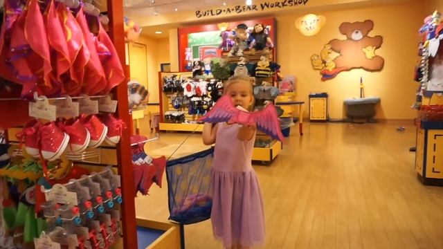 BUILD-A-BEAR Pay Your Age Event (the kids were so disappointed) смотреть онлайн