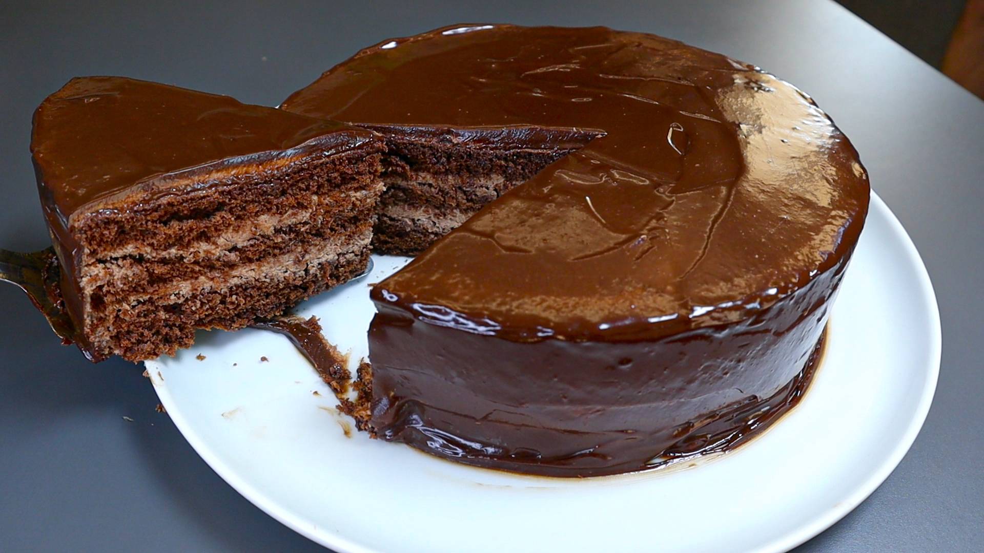 Не торт, а объедение! От него невозможно оторваться! Просто тает во рту!