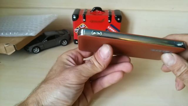 Отличный powerbank (внешний аккумулятор) соответствующий заявленным характеристикам с ALIEXPRESS. смотреть онлайн