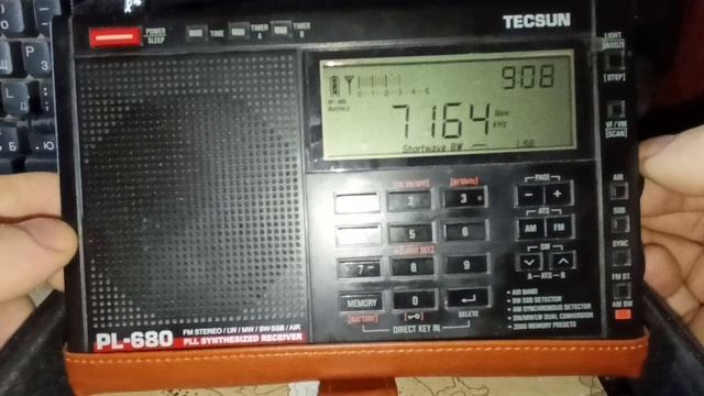 радио-Хулиганы? сканирую на 40 м. приём 7 МГц антенна хлыст. всеволновый радиоприемник TECSUN PL-680 смотреть онлайн