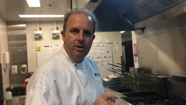 Pro Chef Dean Brewer talks about using the CRG High Performance Grill смотреть онлайн