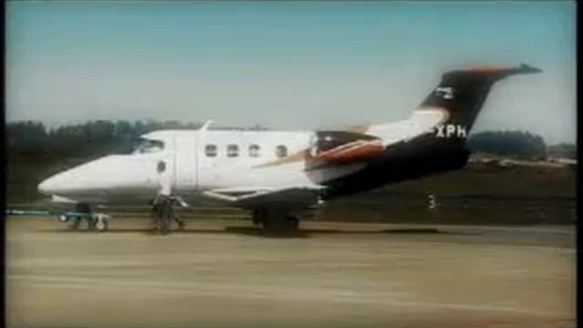 Embraer Phenom 100 - Official Video смотреть онлайн