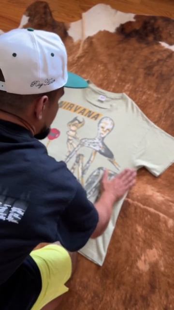 Easy way to make your shirts look steamed or iron when taking lots of photos смотреть онлайн