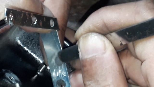 How to attach a motor to a pedal sewing machine ? ( sinhala ) смотреть онлайн