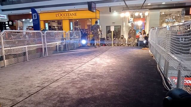 Выступление на День пограничника в ТЦ Флора в Праге смотреть онлайн