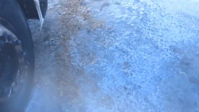 25000 и Шакман Х6000 рассыпается, первая поломка, снимайте мокрый фен сразу чтобы не было проблем.