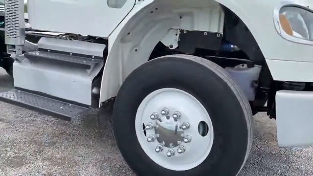 2013 FREIGHTLINER BUSINESS CLASS M2 106 For Sale