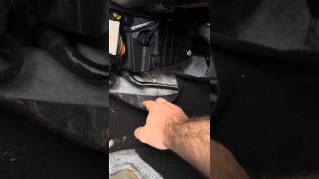 How to clean the AC water line in a Kia Soul смотреть онлайн