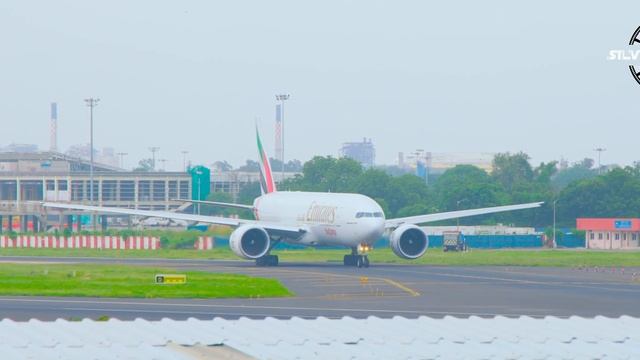 Ahmedabad Emirates Sky Cargo Boeing 777 F Takeoff#4k #emirates