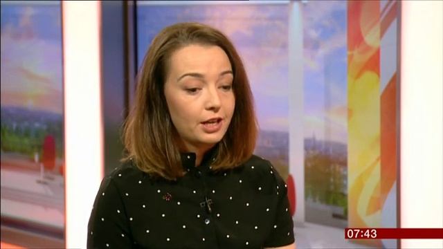2018 11 01 PAY RISES, EXCHANGES RATES, RYANAIR, TECH TAX, APPLE, MARY PORTAS INTERVIEW смотреть онлайн