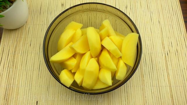 Pysznie i szybko! Najsmaczniejszy przepis na kurczaka i ziemniaki! смотреть онлайн